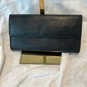 Louis Vuitton Epi Sarah Wallet